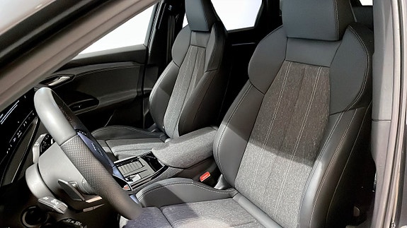 Audi Q6 e-tron 8 of 13