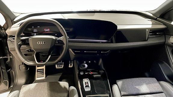 Audi Q6 e-tron 10 of 13