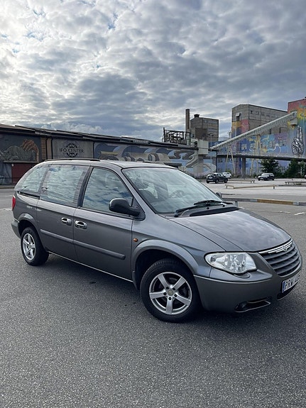 Chrysler Voyager 4 of 5