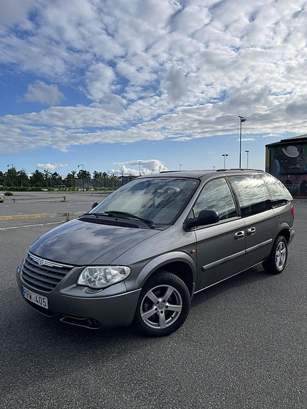 Chrysler Voyager 2 of 5