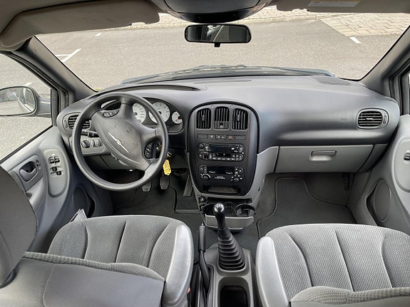 Chrysler Voyager 10 of 15