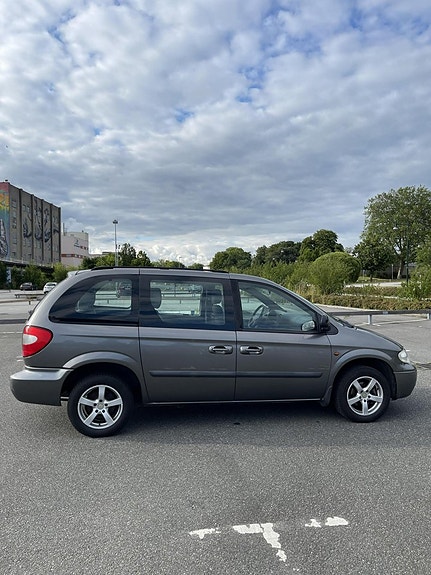 Chrysler Voyager 7 of 15