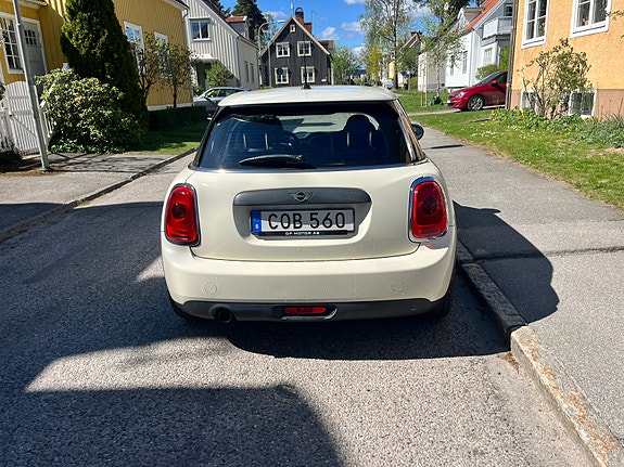 MINI One 4 of 5