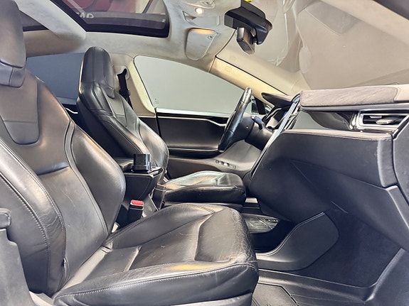 Tesla Model S 7 of 13