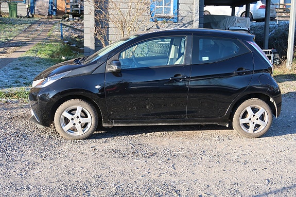Toyota Aygo 3 of 7