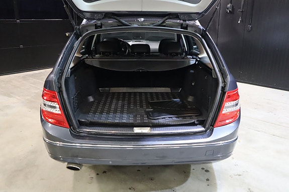 Mercedes-Benz C250 18 of 19