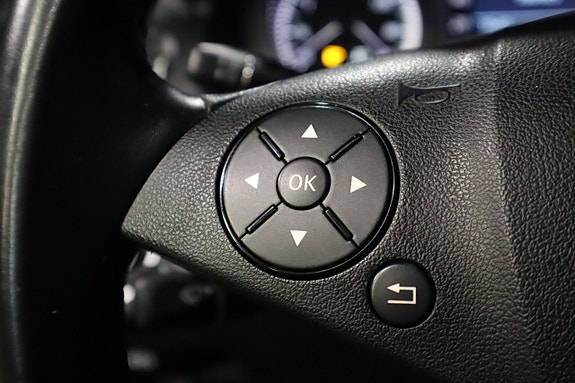 Mercedes-Benz C250 13 of 19
