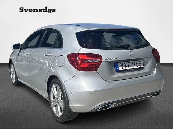 Mercedes-Benz A180 3 of 5