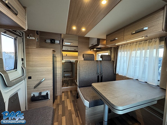 Weinsberg CaraSuite 700 ME 7 of 17
