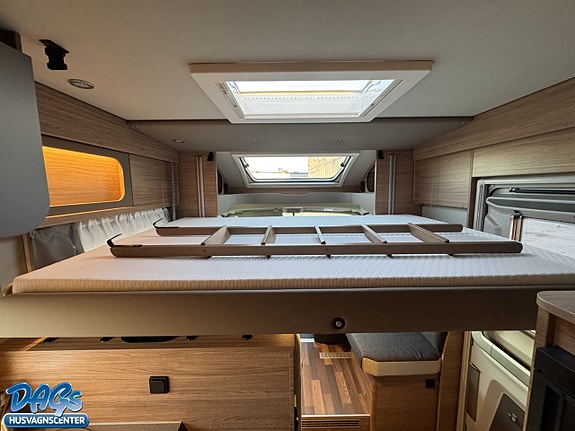 Weinsberg CaraSuite 700 ME 13 of 17