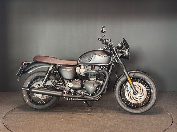 Triumph T120 Black