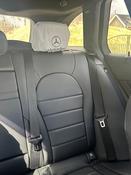 Mercedes-Benz C220 8 of 9
