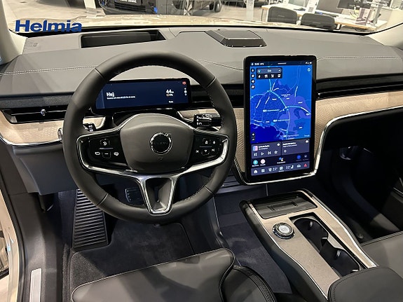 Volvo EX90 10 of 17