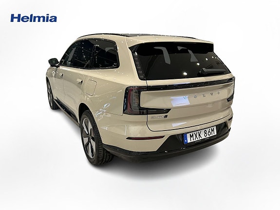 Volvo EX90 7 of 17