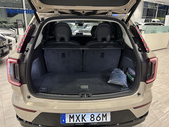 Volvo EX90 9 of 17