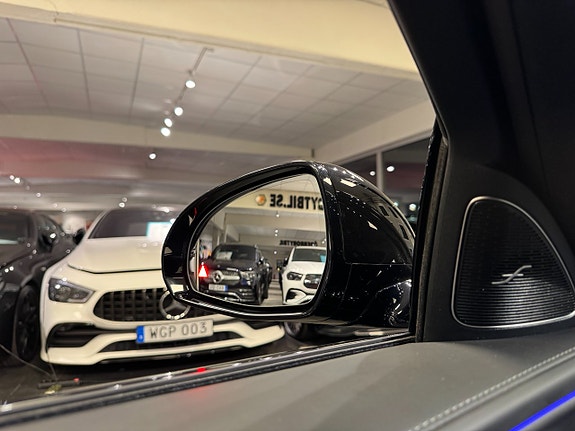 Mercedes-Benz E300 de 21 of 27