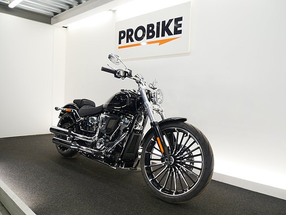 Harley-Davidson Breakout 2 of 10