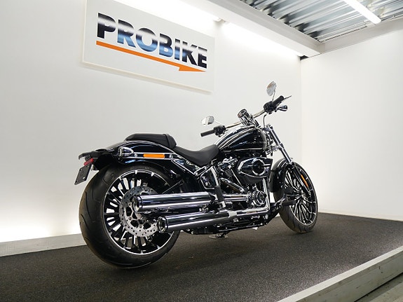 Harley-Davidson Breakout 3 of 10