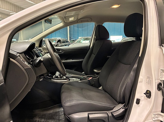 Nissan Pulsar 8 of 17