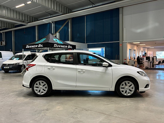 Nissan Pulsar 2 of 5