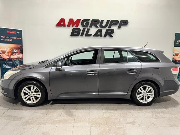 Toyota Avensis 3 of 5