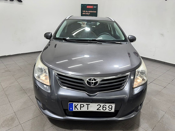 Toyota Avensis 7 of 16