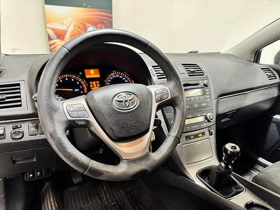 Toyota Avensis 16 of 16