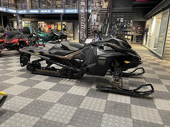 Lynx Xterrain Limited 900 ACE Turbo -26