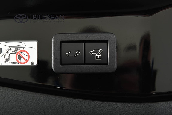 Toyota C-HR 11 of 30
