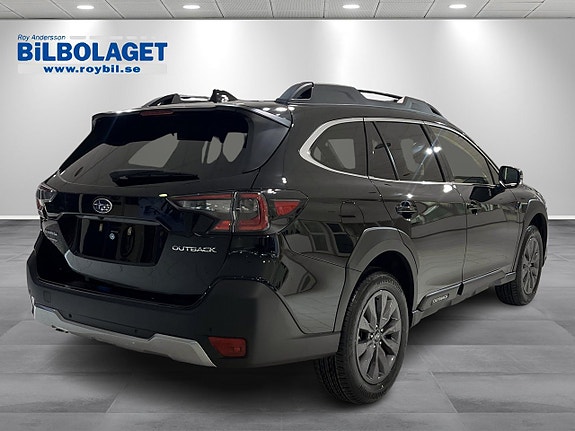 Subaru Outback 3 of 10