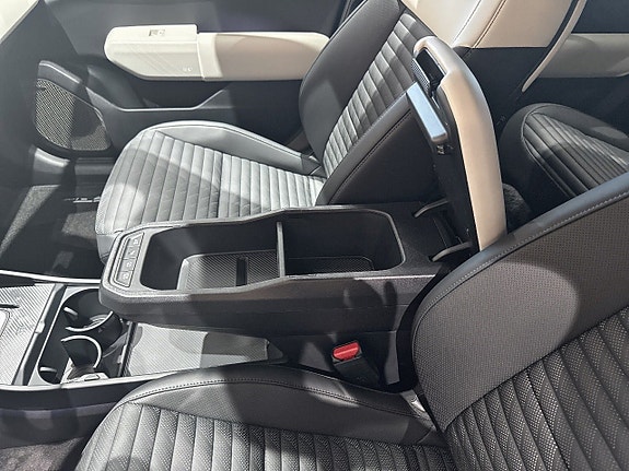 Kia EV4 15 of 20