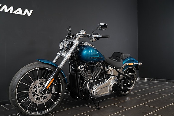 Harley-Davidson FXBR Breakout 117" 2 of 13