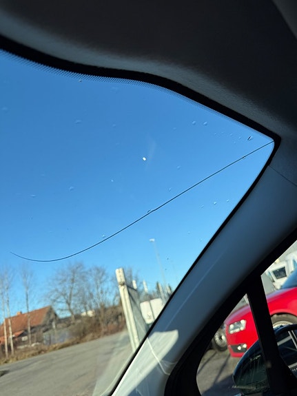 Peugeot 208 12 of 12