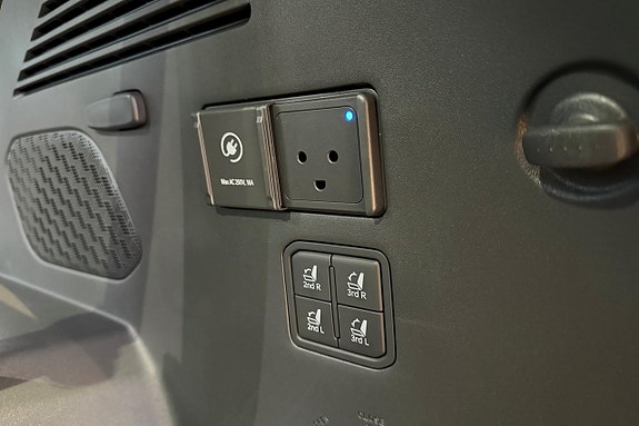 Kia EV9 10 of 30