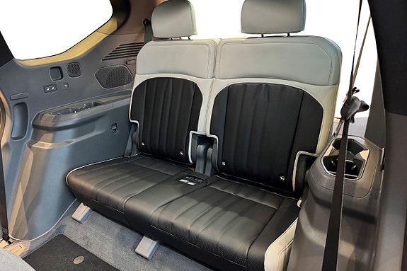 Kia EV9 14 of 30