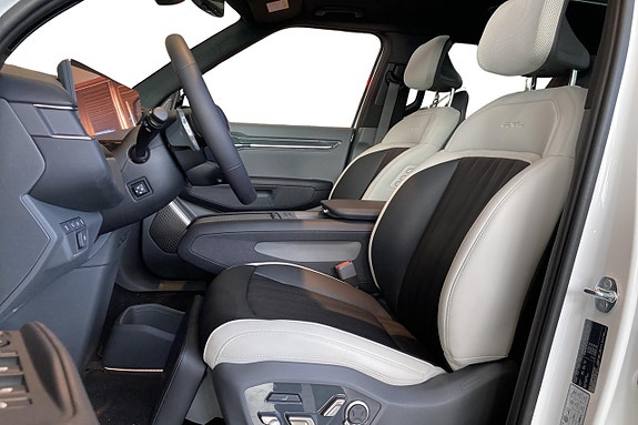Kia EV9 12 of 25