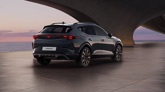 Cupra Formentor 4 of 8