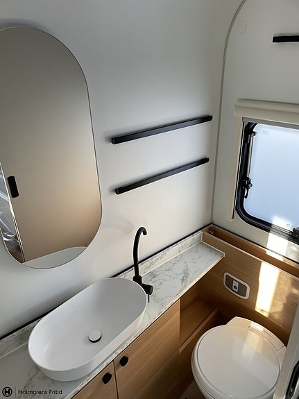 Adria Adora 572 UT 10 of 11