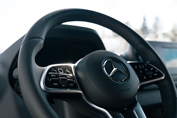 Mercedes-Benz Sprinter 317 4 of 12