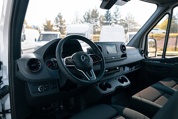 Mercedes-Benz Sprinter 317 3 of 12