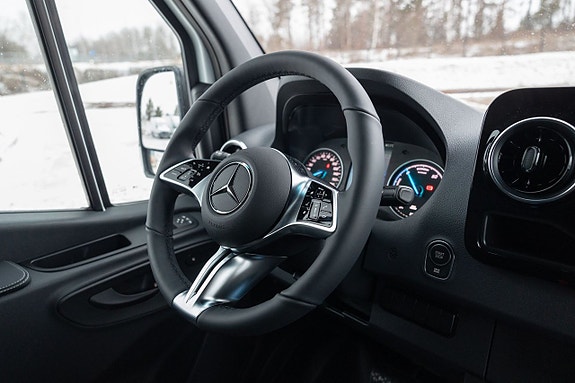 Mercedes-Benz eSprinter 314 9 of 9
