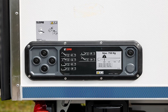 Mercedes-Benz eSprinter 420 4 of 4