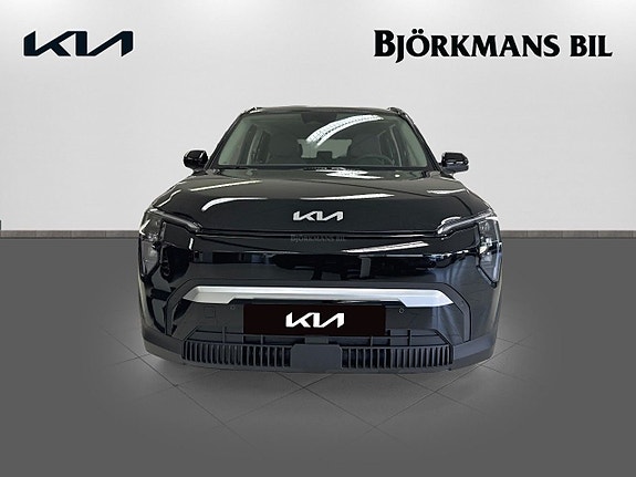 Kia EV3 2 of 18