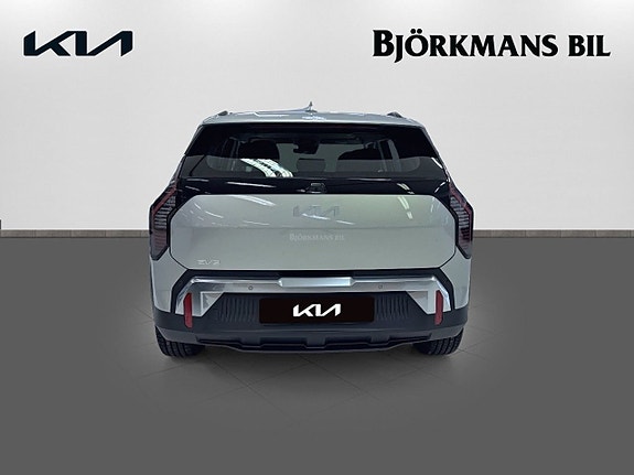 Kia EV3 5 of 23