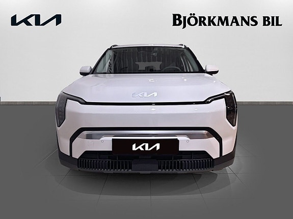 Kia EV3 2 of 21