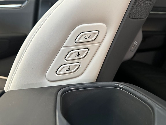 Kia EV9 16 of 23