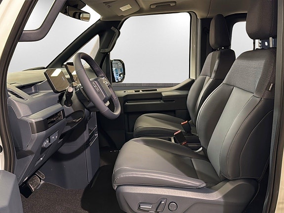 Kia PV5 8 of 15