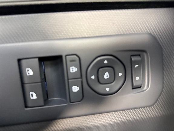 Kia PV5 16 of 22