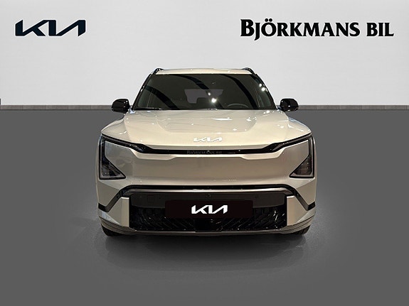 Kia EV5 2 of 24