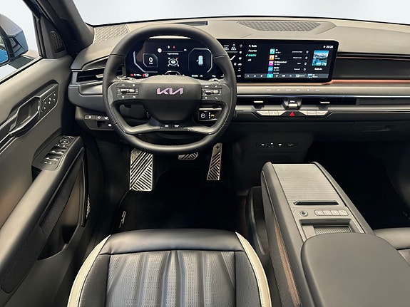 Kia EV9 7 of 23